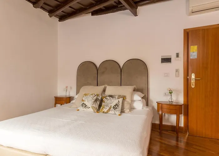 Bernini Collection 4*